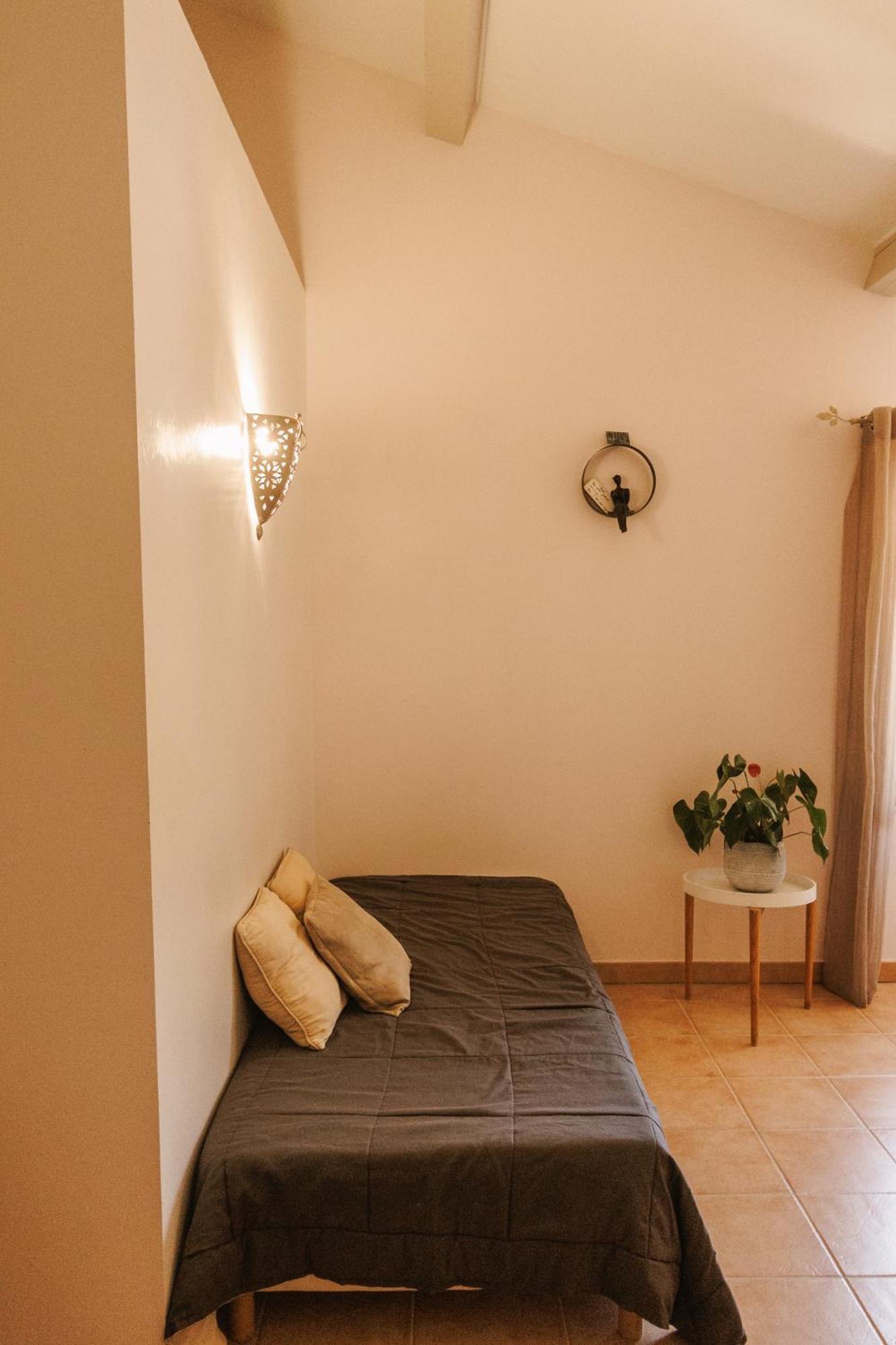 Bed and Breakfast Mas Saint-Ange Люнель Экстерьер фото